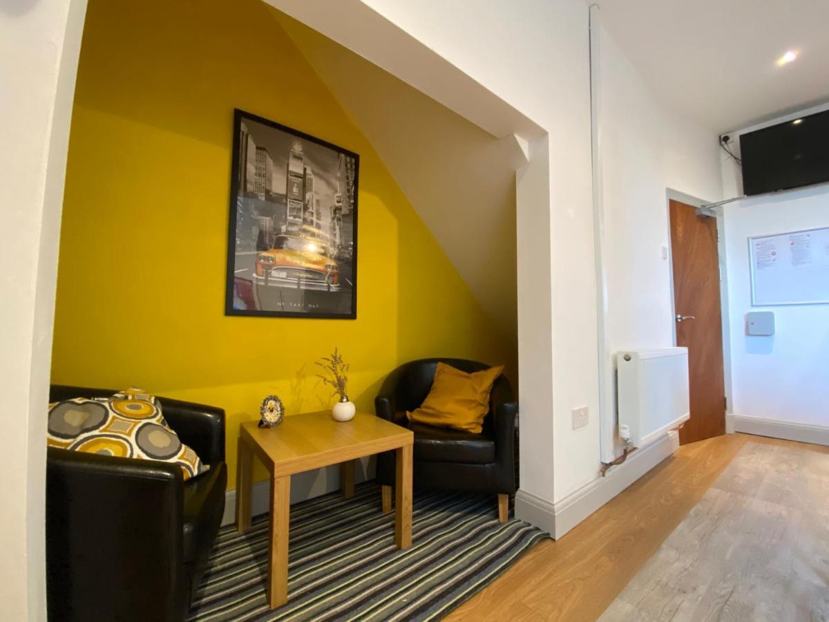 77 Underwood Lane Lägenhet Crewe Exteriör bild