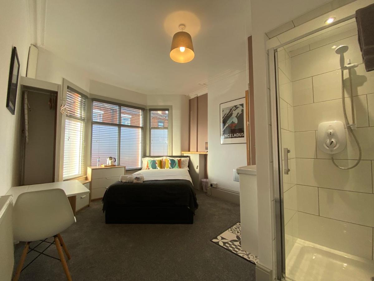 77 Underwood Lane Lägenhet Crewe Exteriör bild